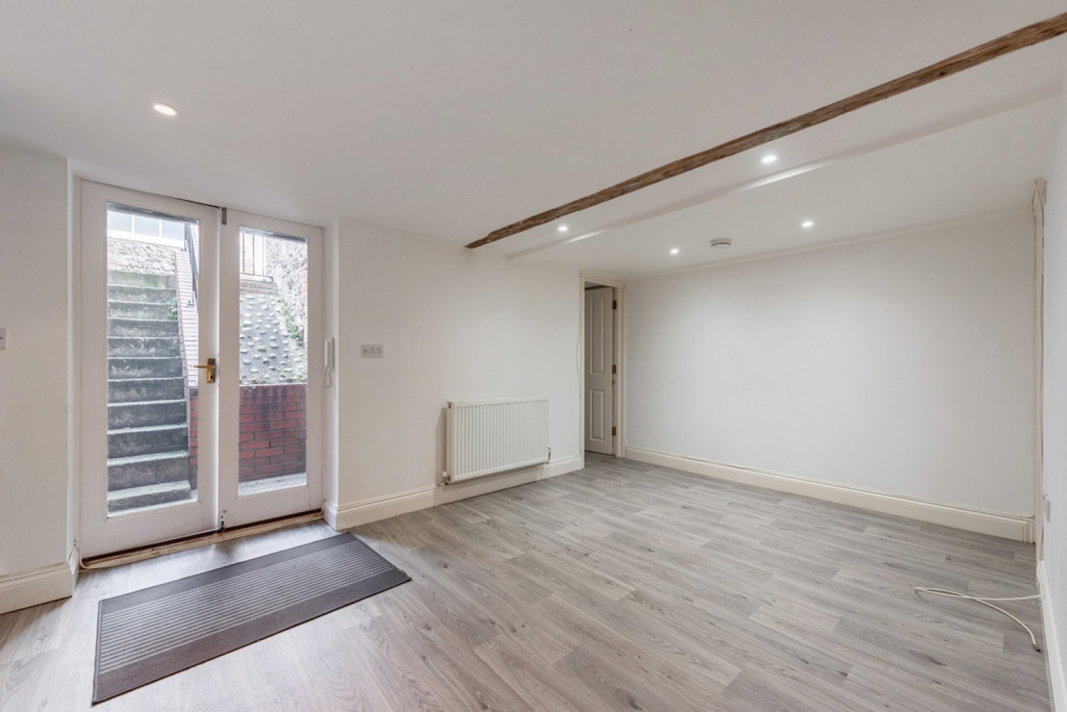1 bedroom Flat for Letting Upper High Street, Winchester