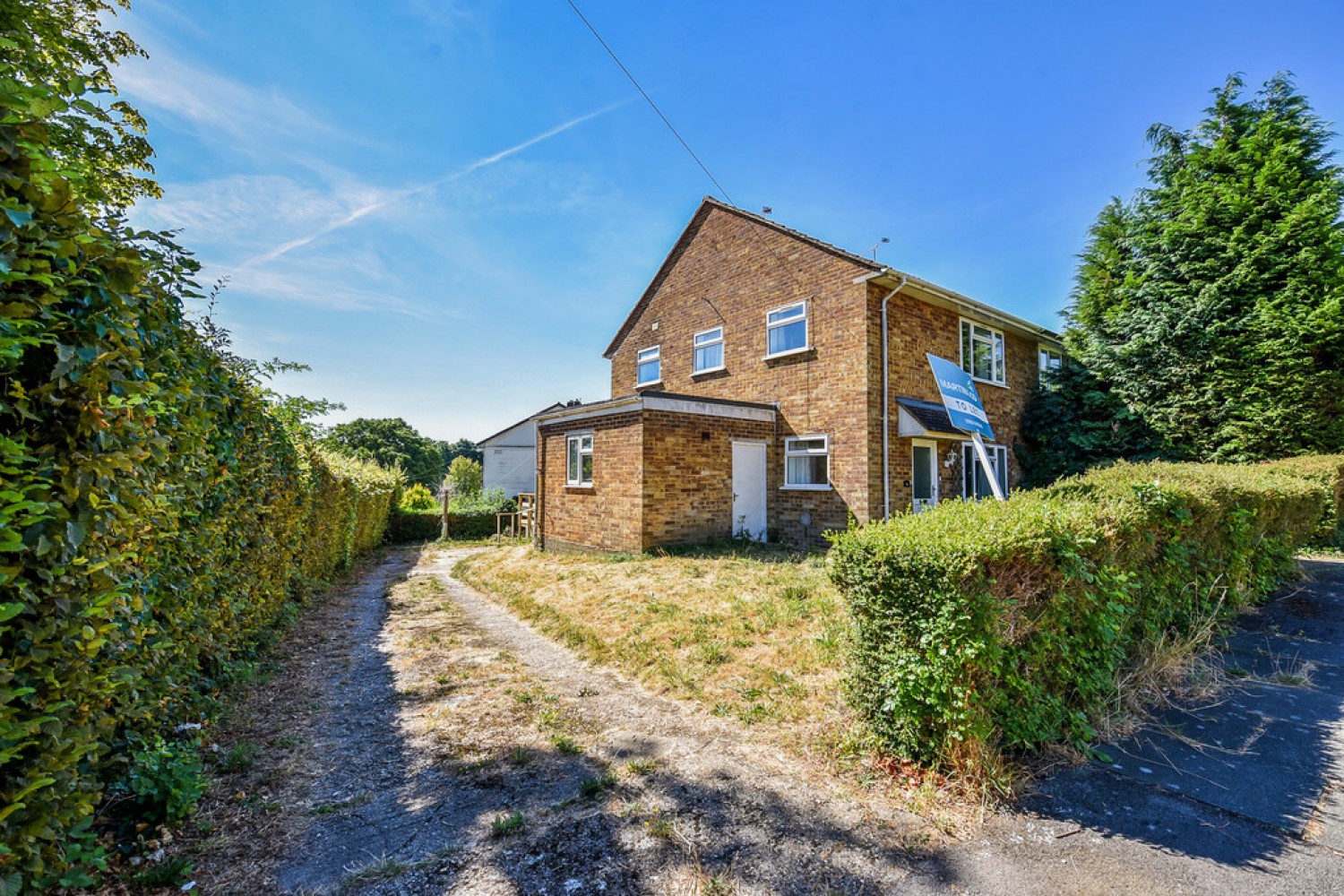 5 bedroom House in Fox Lane, Stanmore