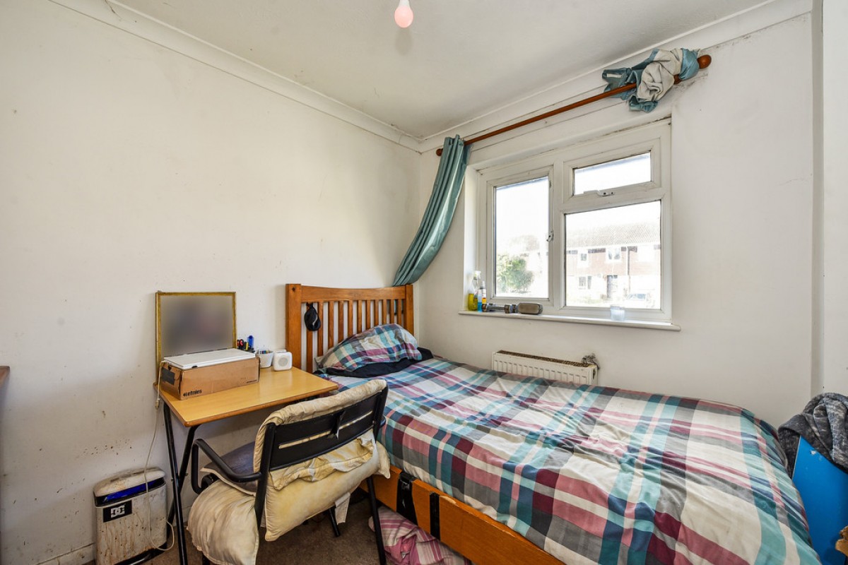 May Tree Close, Winchester