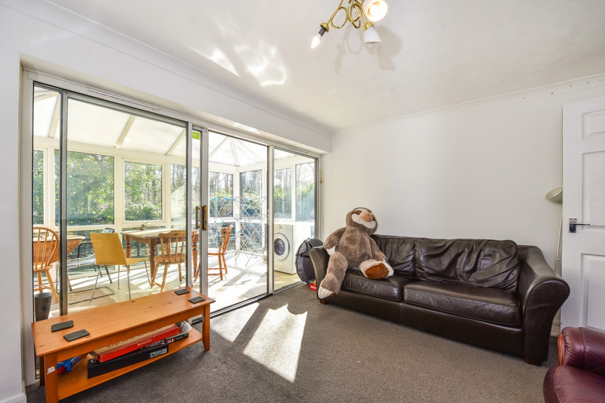 May Tree Close, Winchester