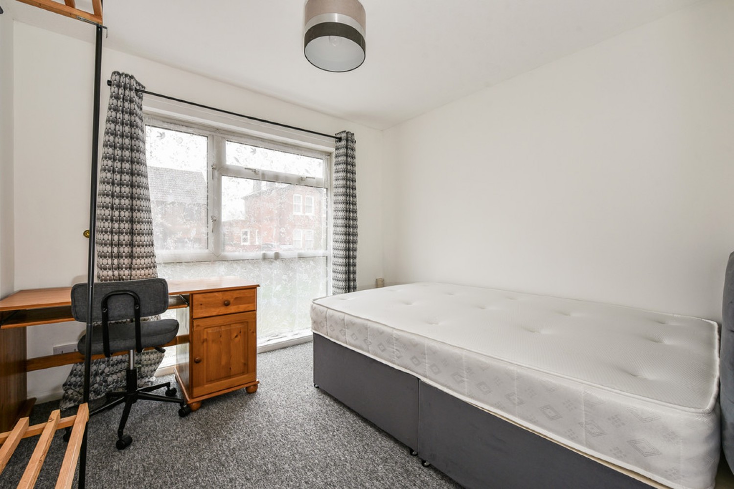 4 bedroom House in Milland Road, Winchester