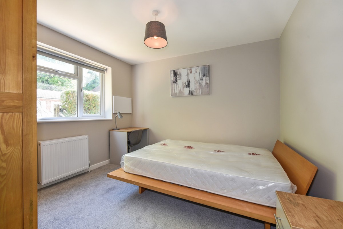 Fivefields Road , Winchester