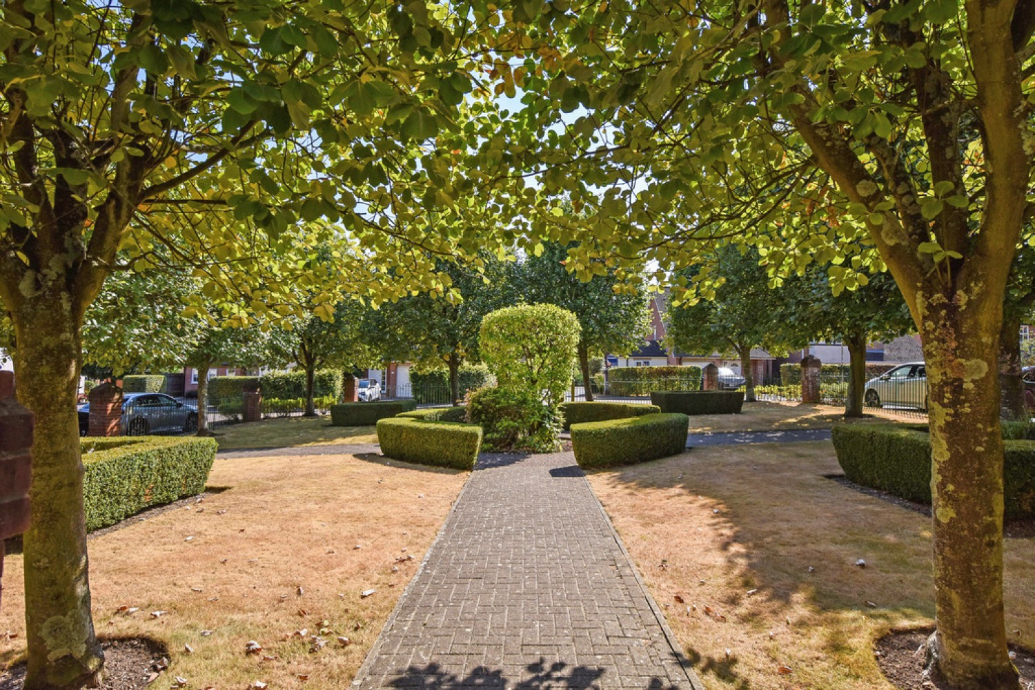 3 bedroom House for Sale Wentworth Grange, St Cross
