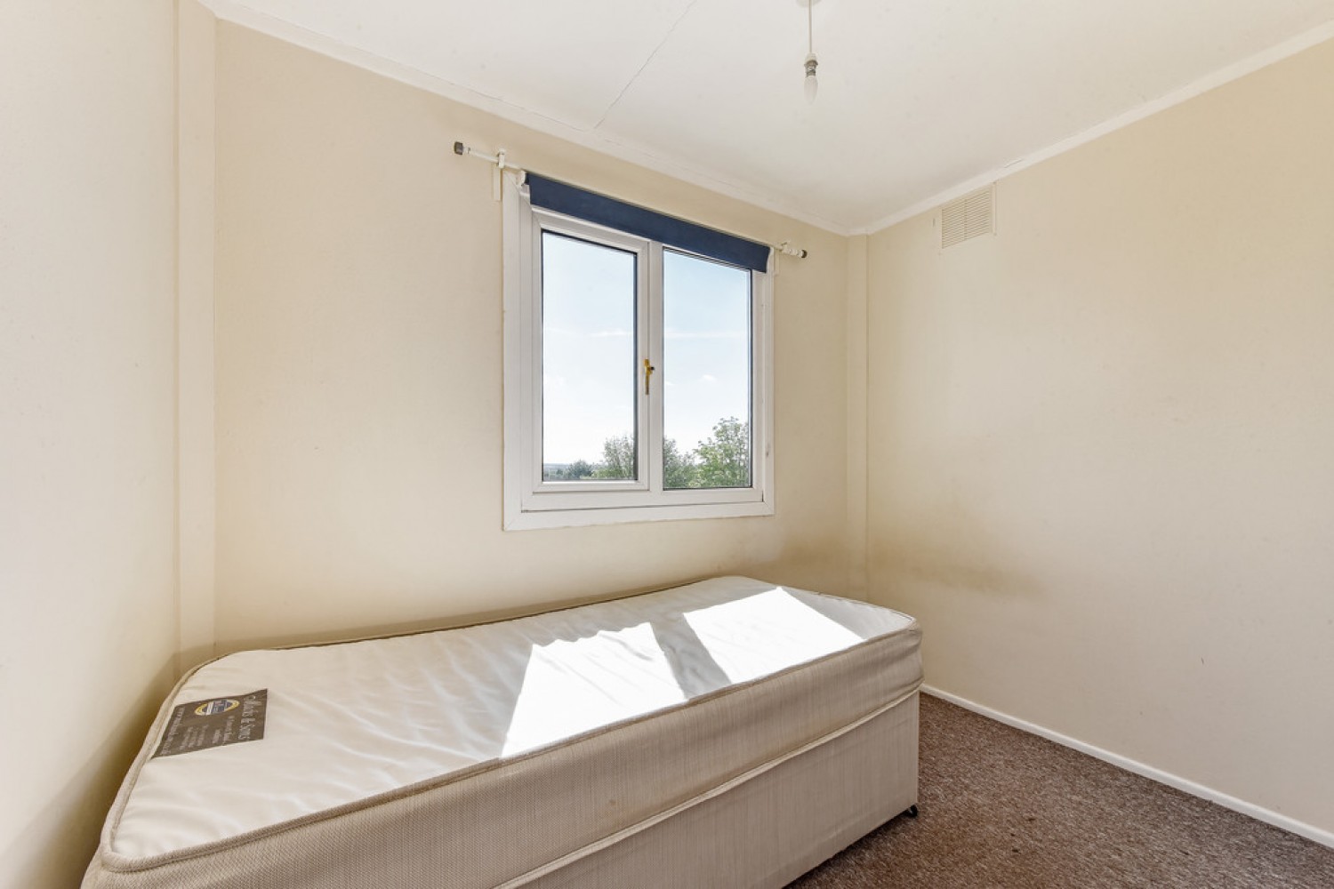 5 bedroom House for Letting Minden Way, Winchester