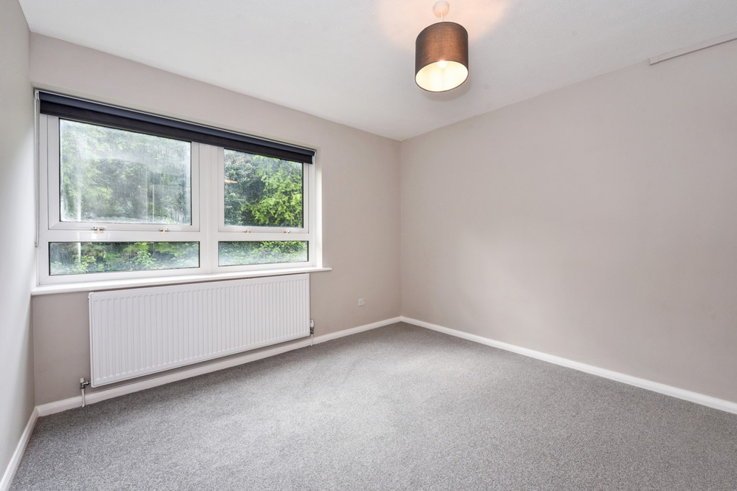 3 bedroom Flat for Letting Woolford Close, Stanmore, Winchester