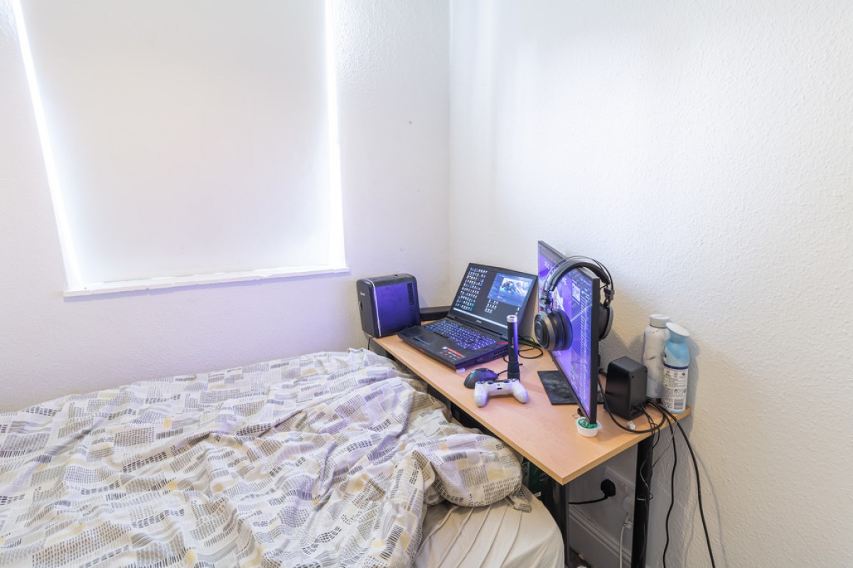 West End Close, Winchester