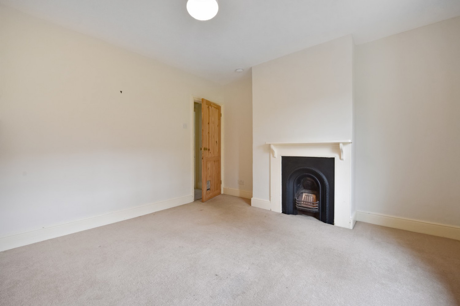 3 bedroom House for Sale Oakland Road, Whitchurch