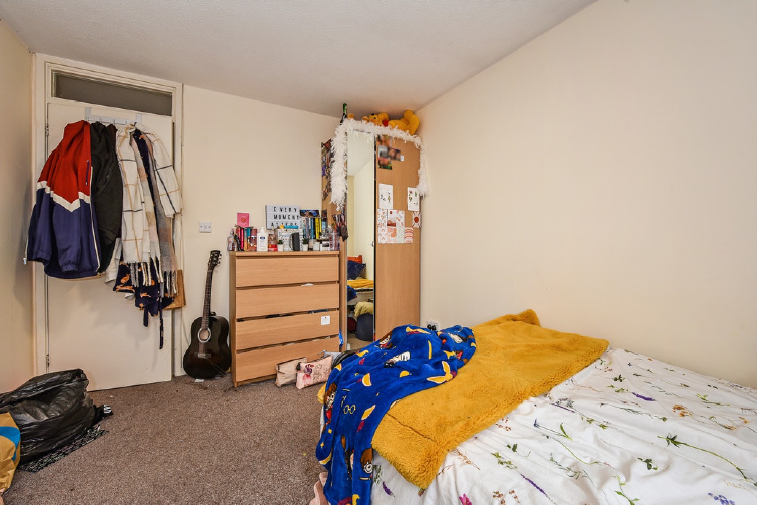 3 bedroom Flat in Paulet Place, Stanmore, Winchester