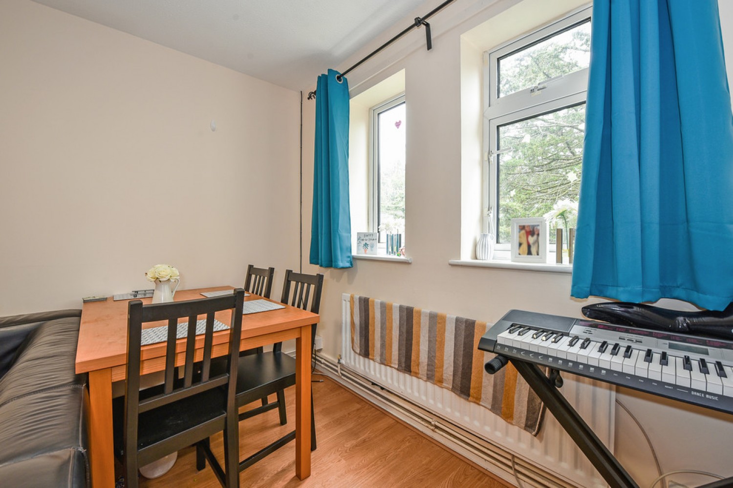 3 bedroom Flat in Paulet Place, Stanmore, Winchester