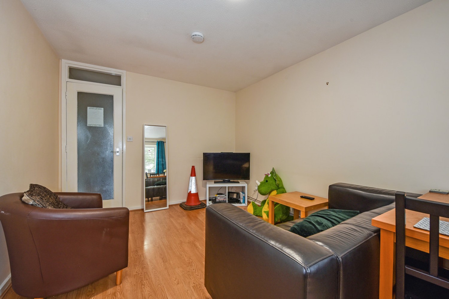 3 bedroom Flat in Paulet Place, Stanmore, Winchester