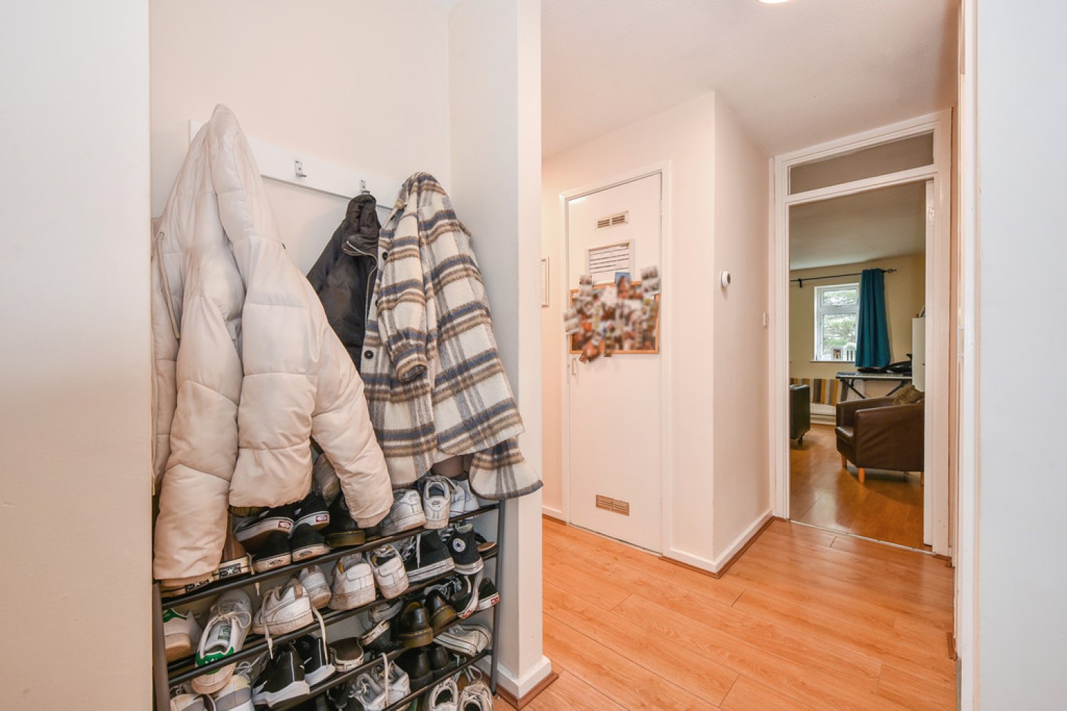 3 bedroom Flat in Paulet Place, Stanmore, Winchester