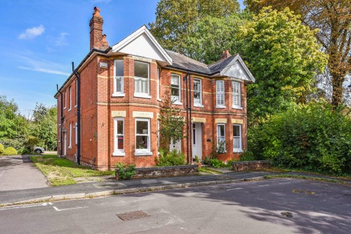Arthur Road, Hyde
