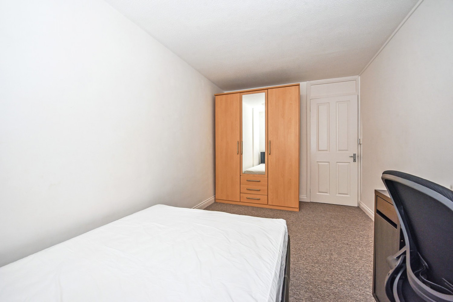 3 bedroom Flat for Letting Winnall Manor Road, Winchester