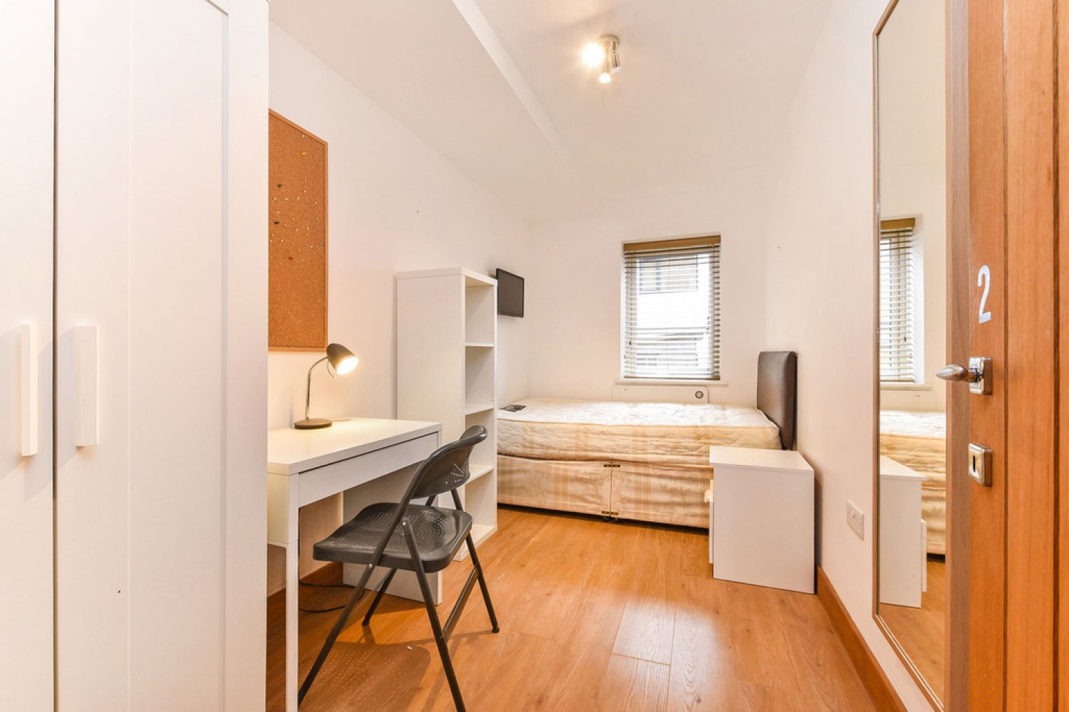 3 bedroom House of Multiple Occupation for Letting Balfour House, Winchester