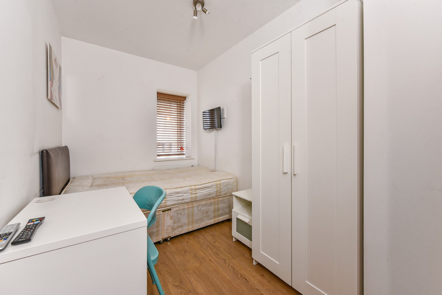 3 bedroom House of Multiple Occupation in Balfour House, Winchester