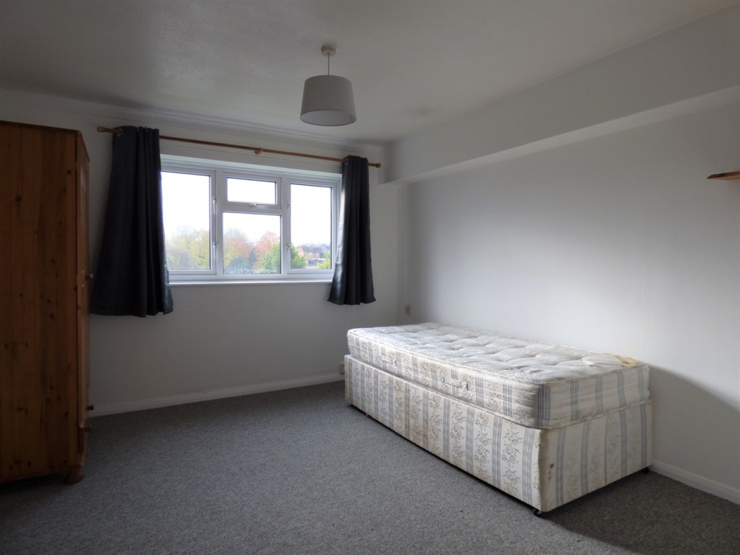 Thurmond Crescent , Winchester