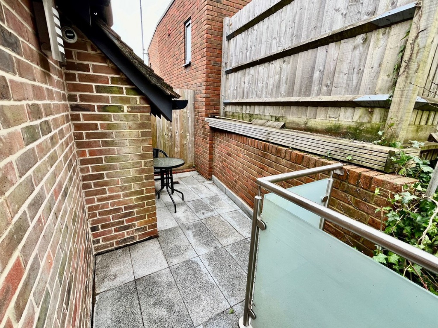 Old Station Approach, Hampshire