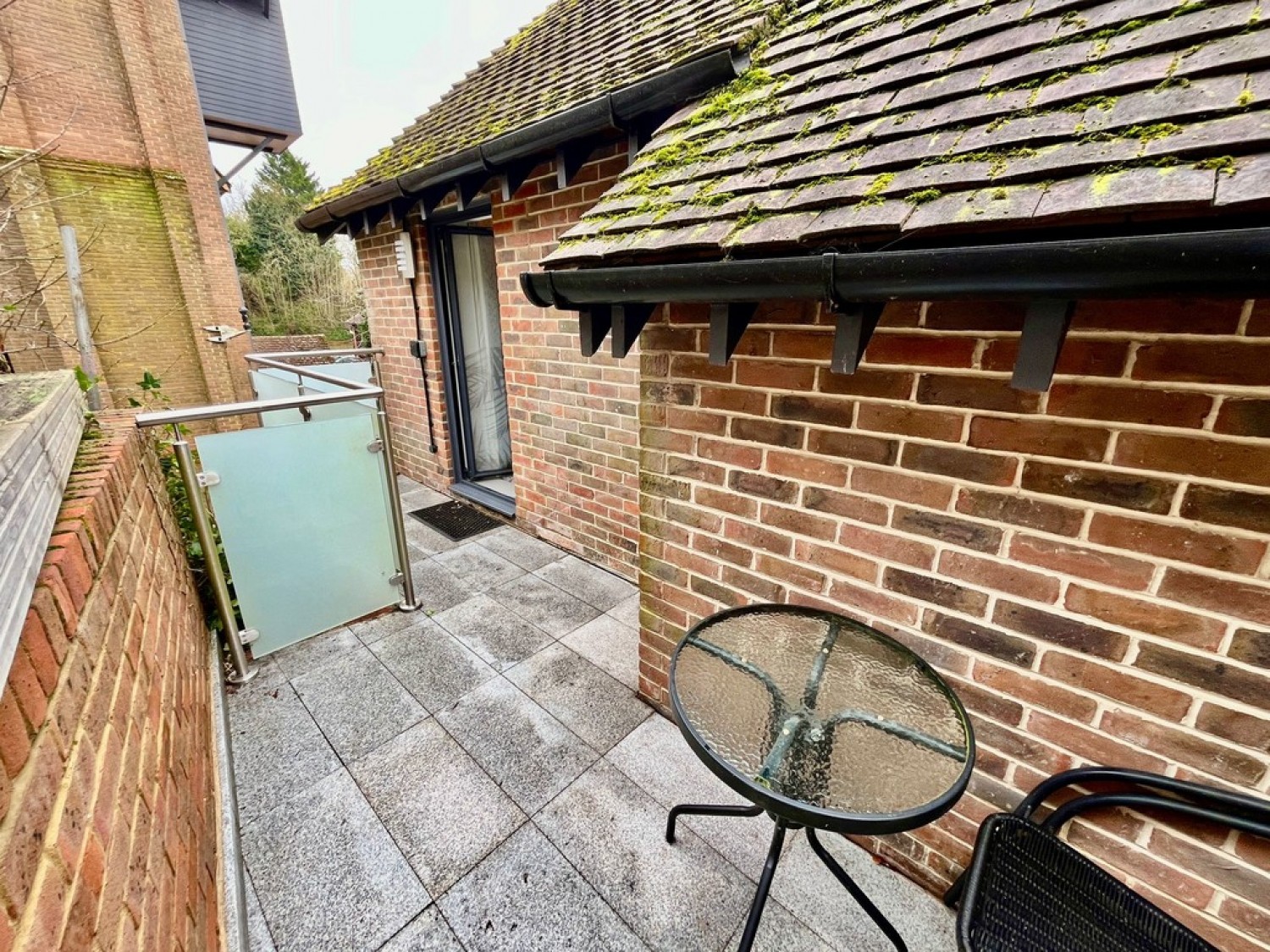 Old Station Approach, Hampshire