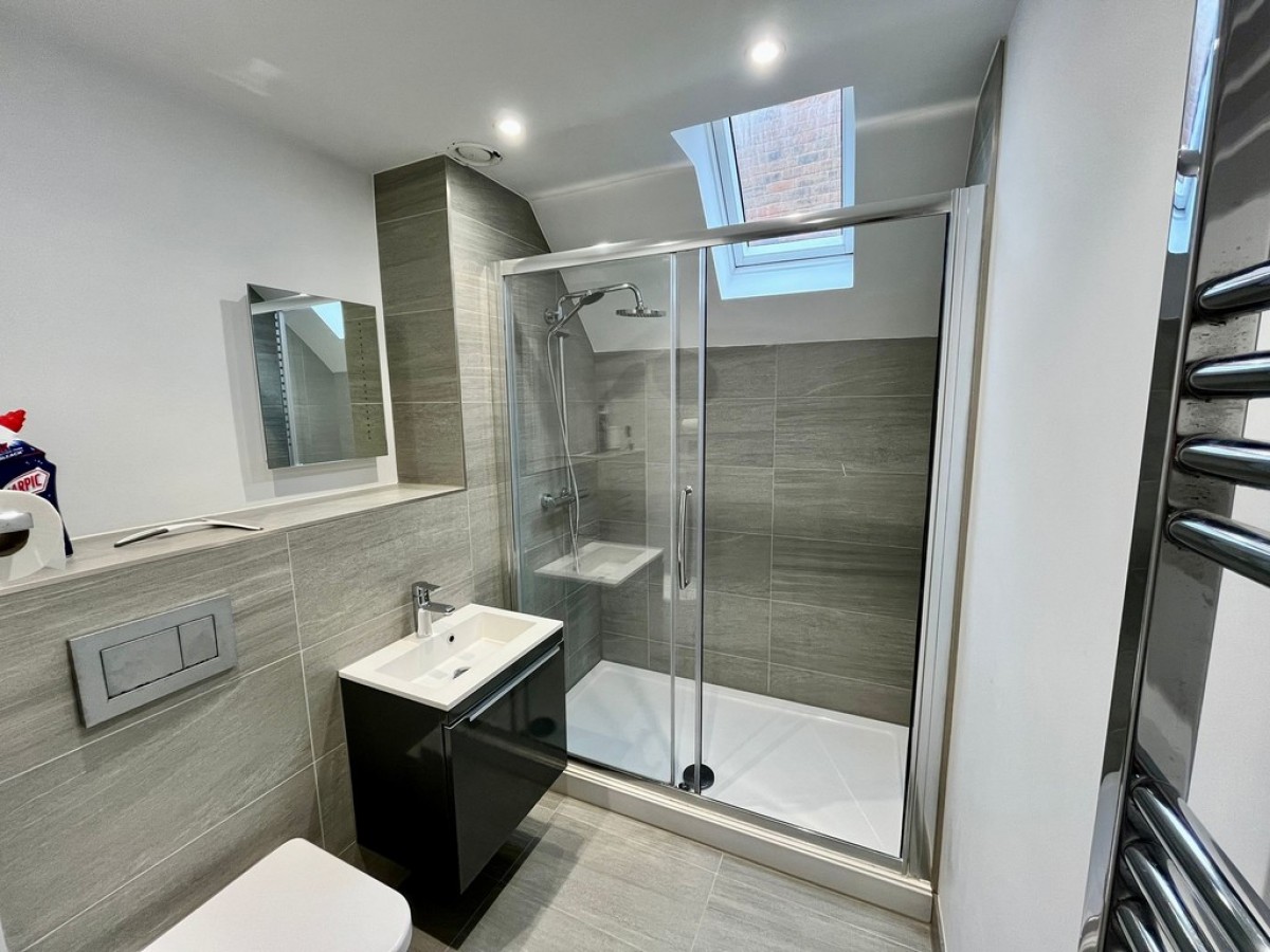 Old Station Approach, Hampshire