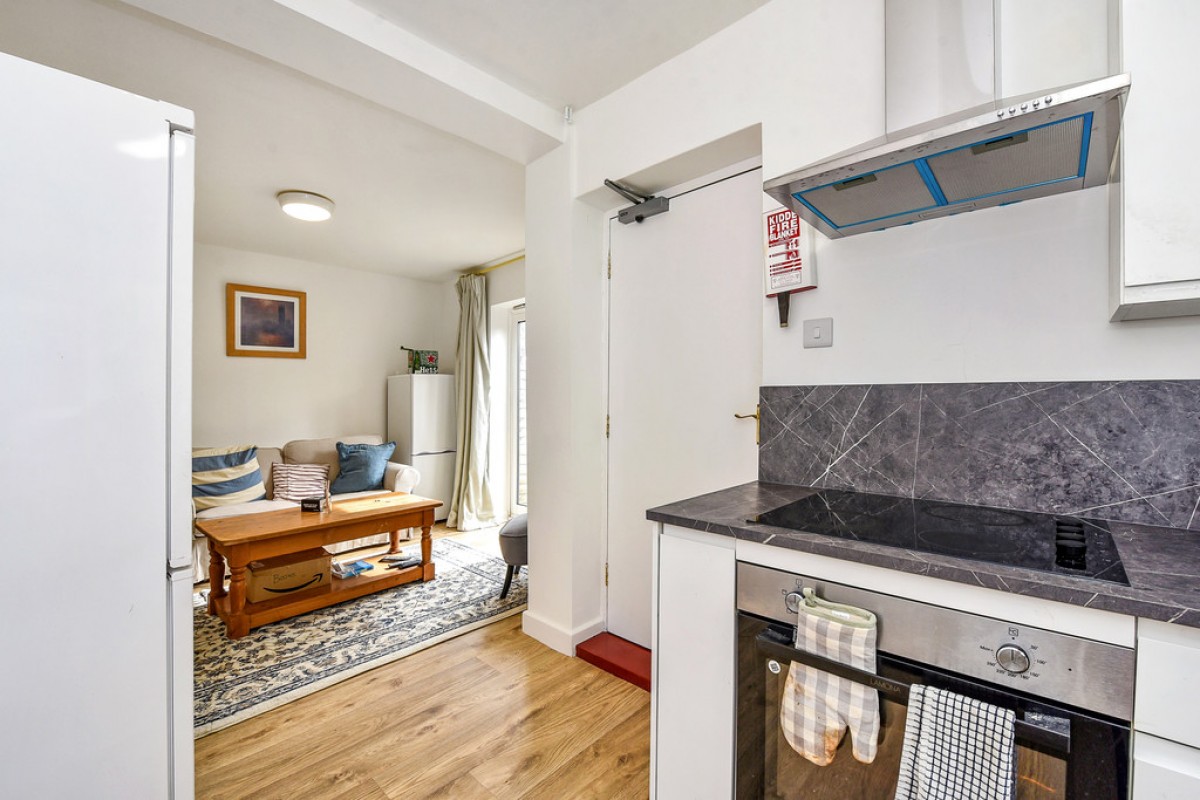 Fox Lane, Winchester