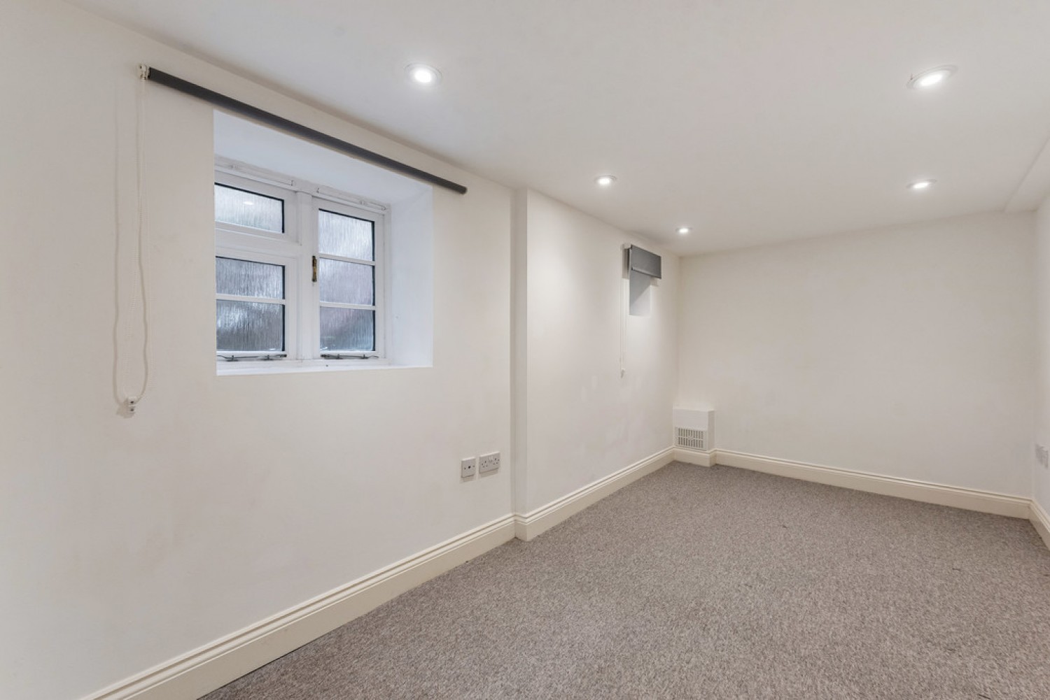 1 bedroom Flat for Sale Upper High Street, Winchester