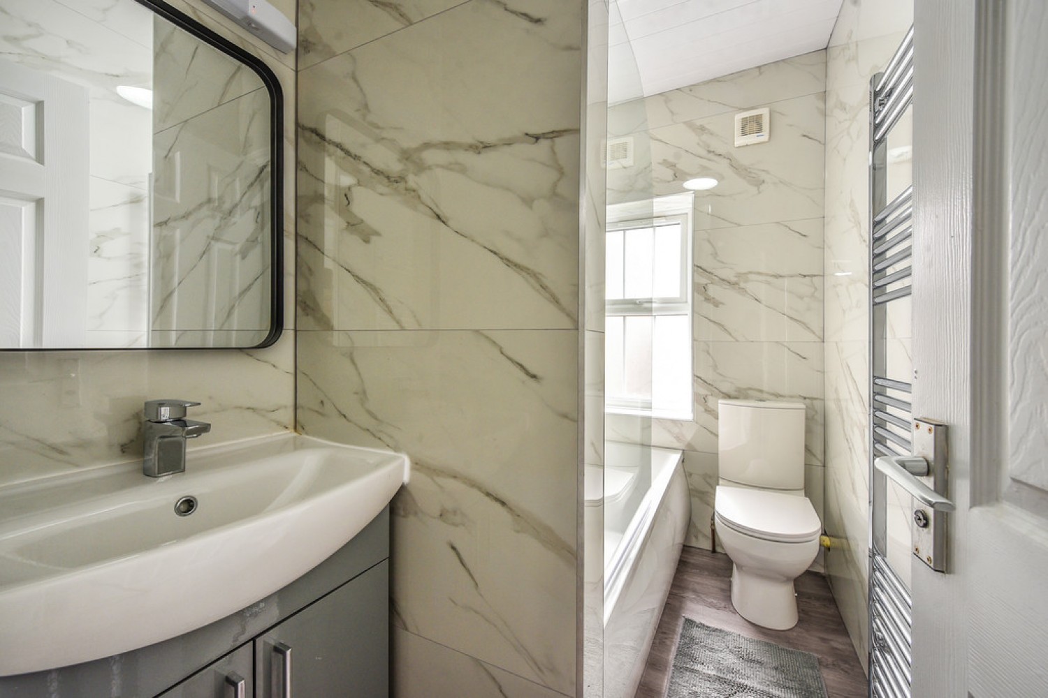 1 bedroom House of Multiple Occupation for Letting Couple Rooms Available