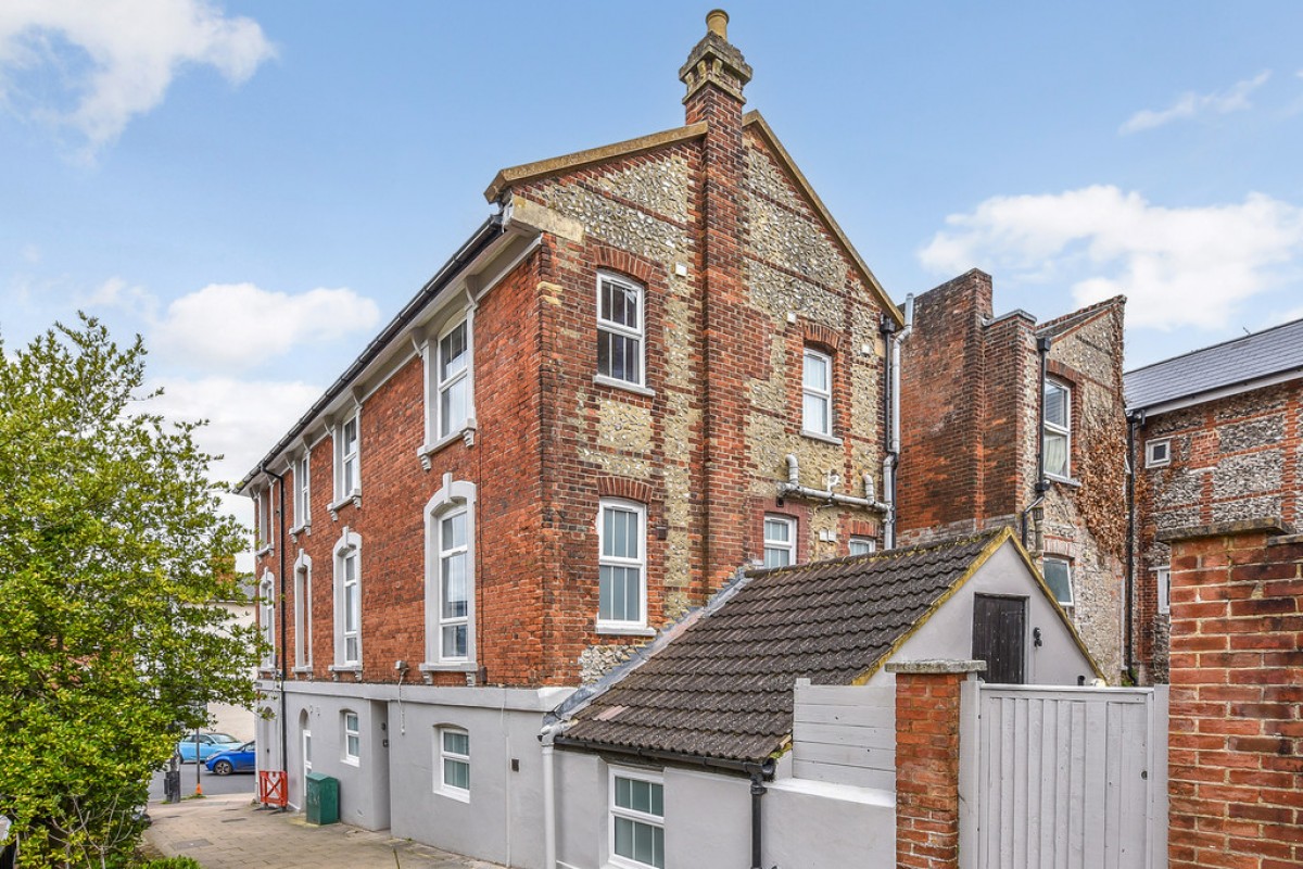 Couple Rooms Available