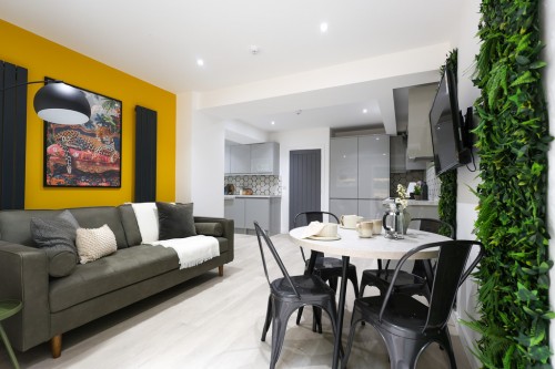 Wavell Way, Winchester