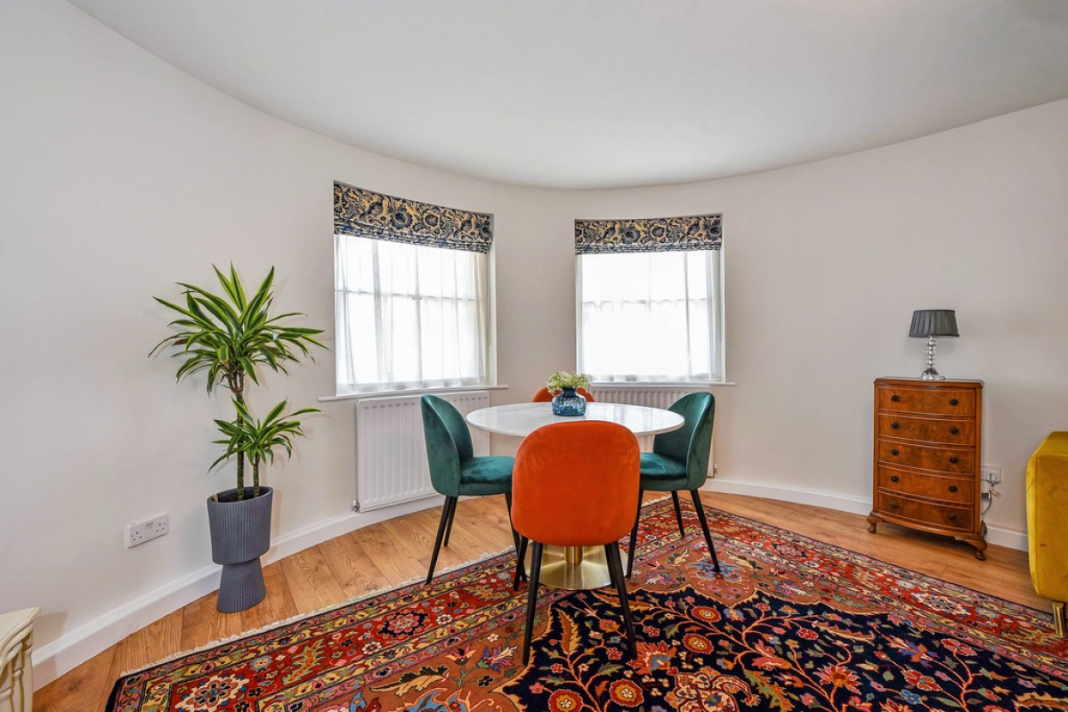 Clifton Lodge, Clifton Road