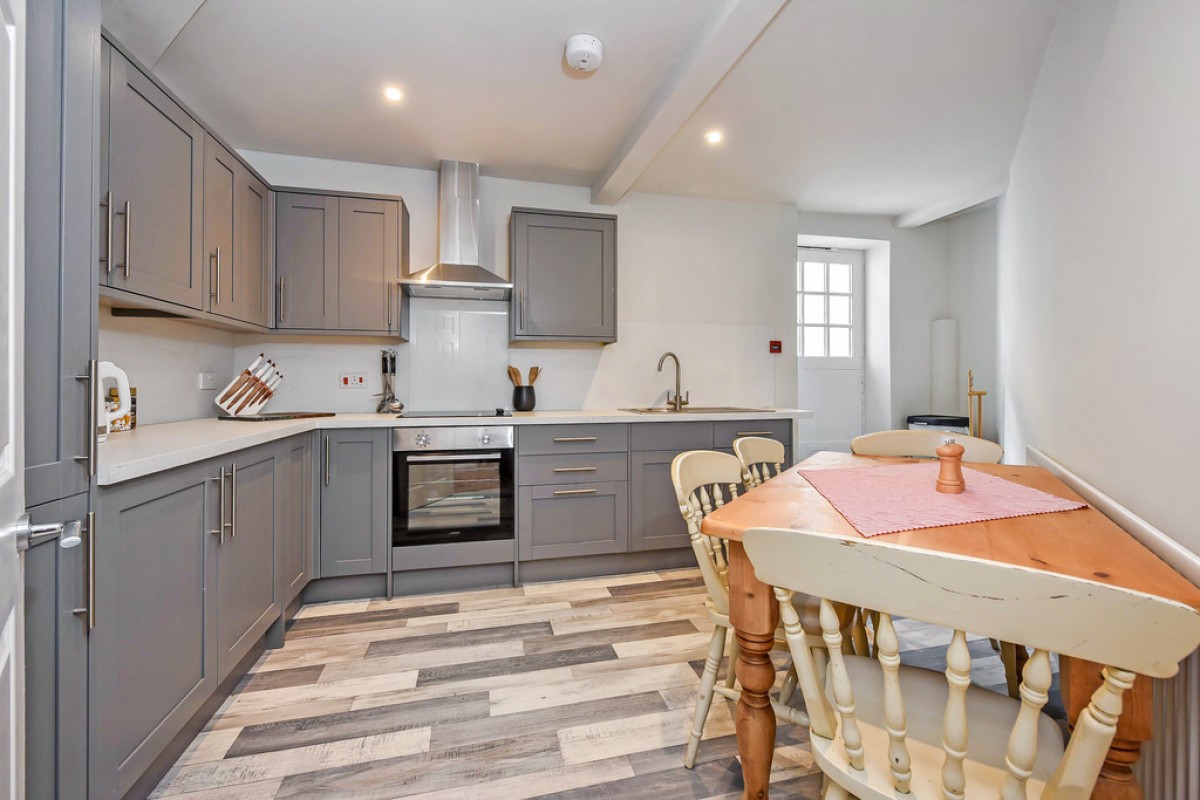 Clifton Lodge, Clifton Road