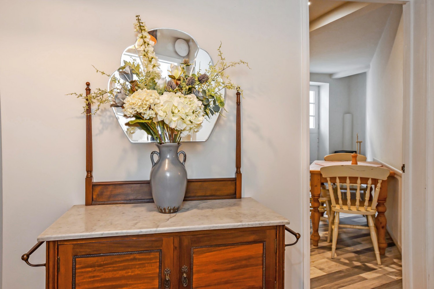 Clifton Lodge, Clifton Road