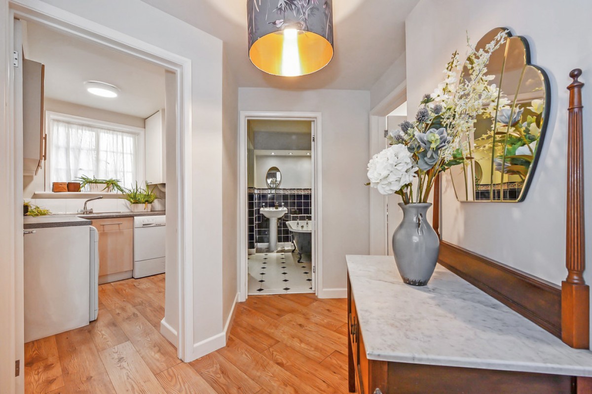 Clifton Lodge, Clifton Road