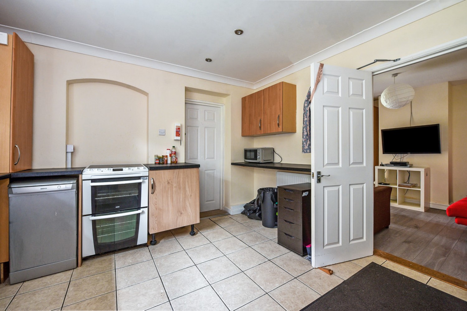 6 bedroom House of Multiple Occupation for Letting Stuart Crescent, Winchester