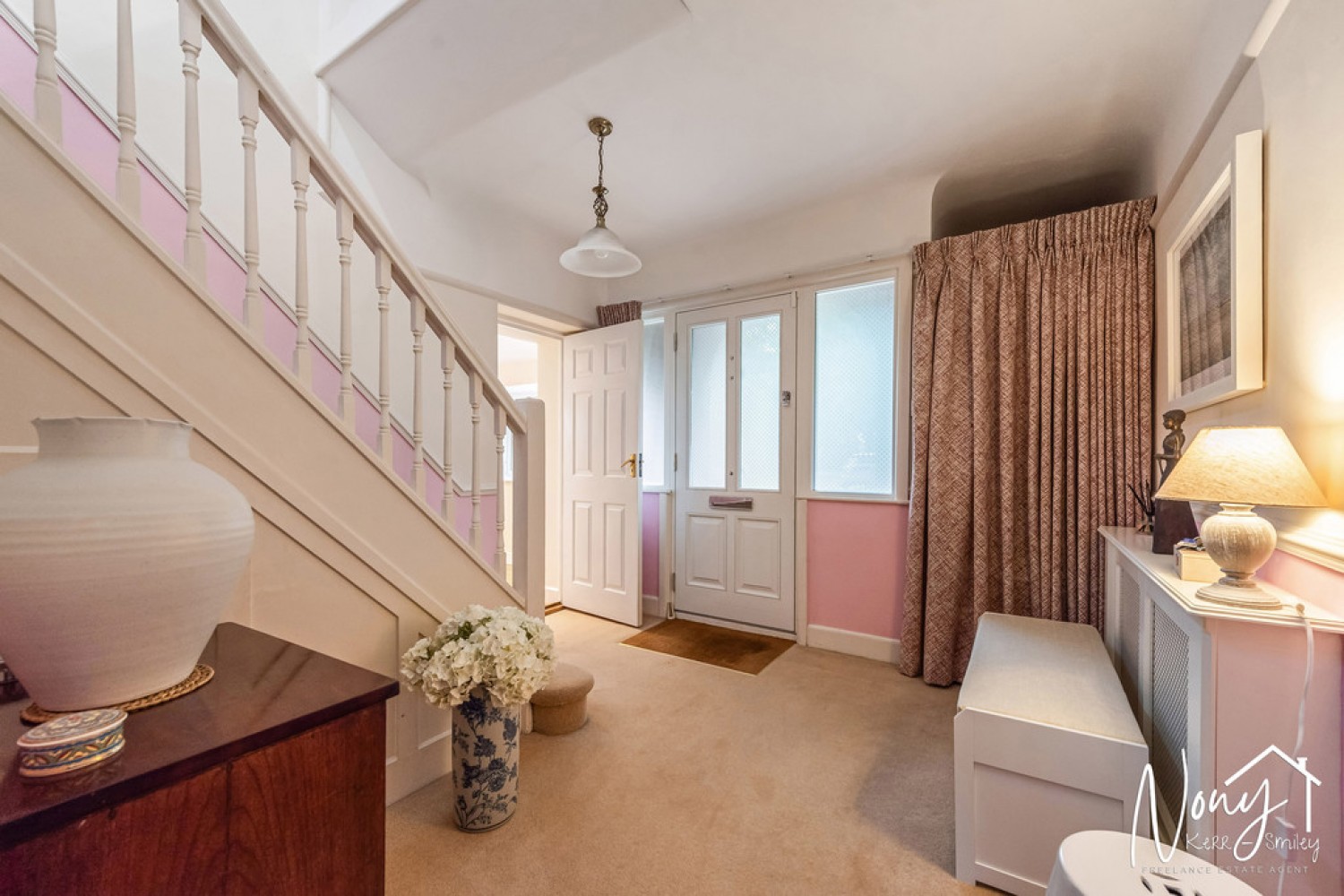 4 bedroom House for Sale Andover Road North, Winchester