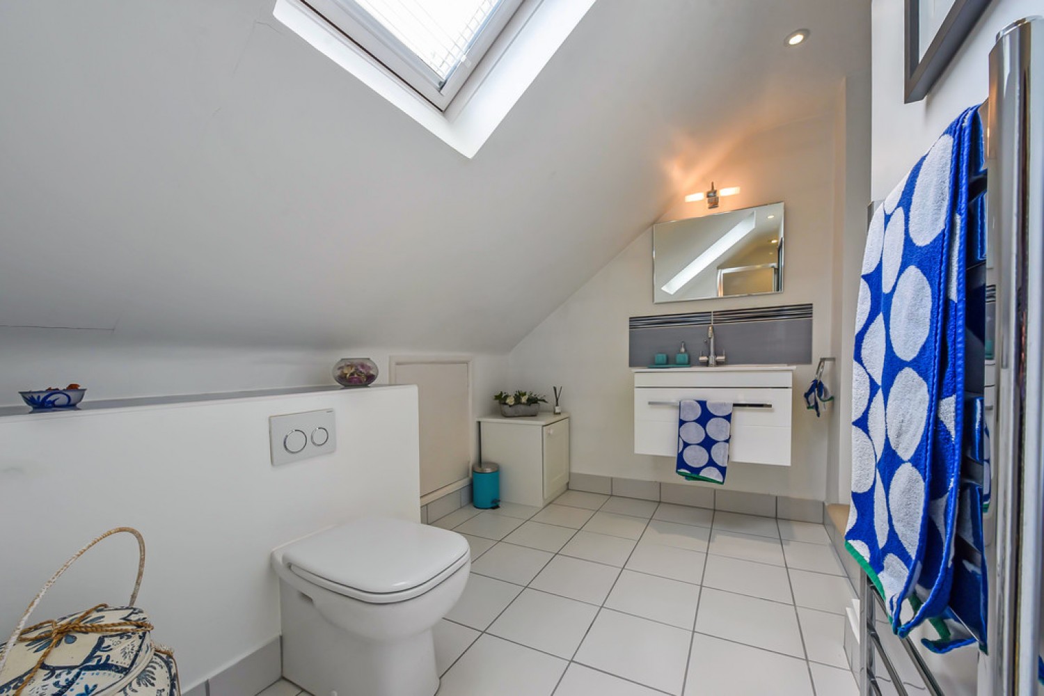 4 bedroom House for Sale Andover Road North, Winchester
