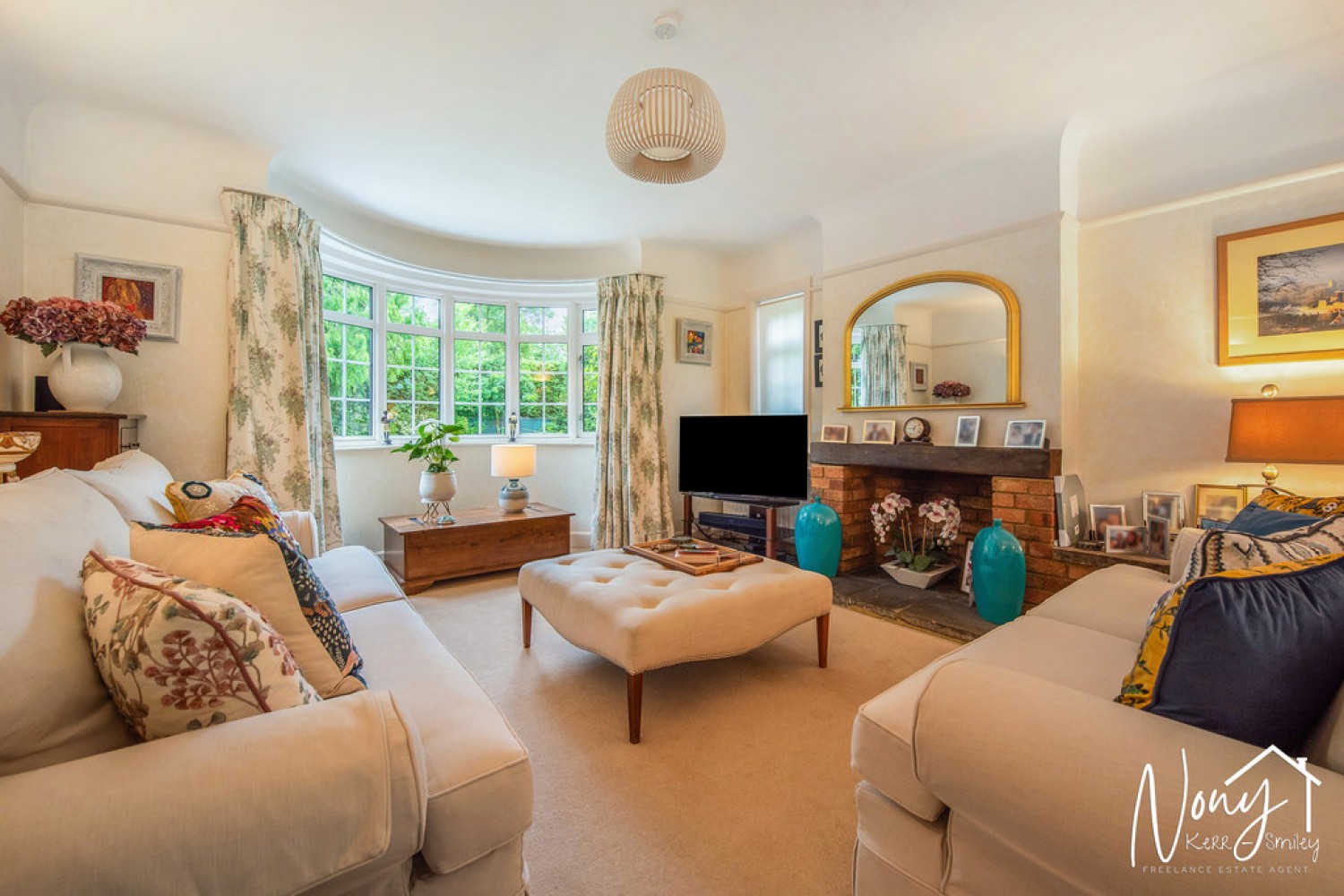 4 bedroom House for Sale Andover Road North, Winchester