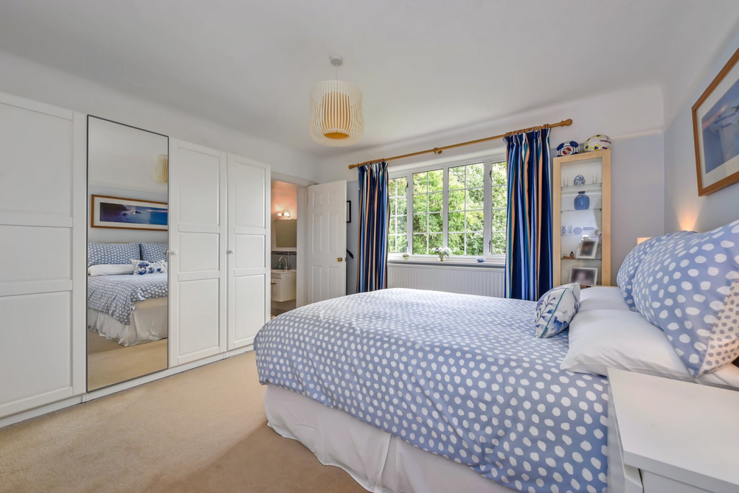 4 bedroom House for Sale Andover Road North, Winchester