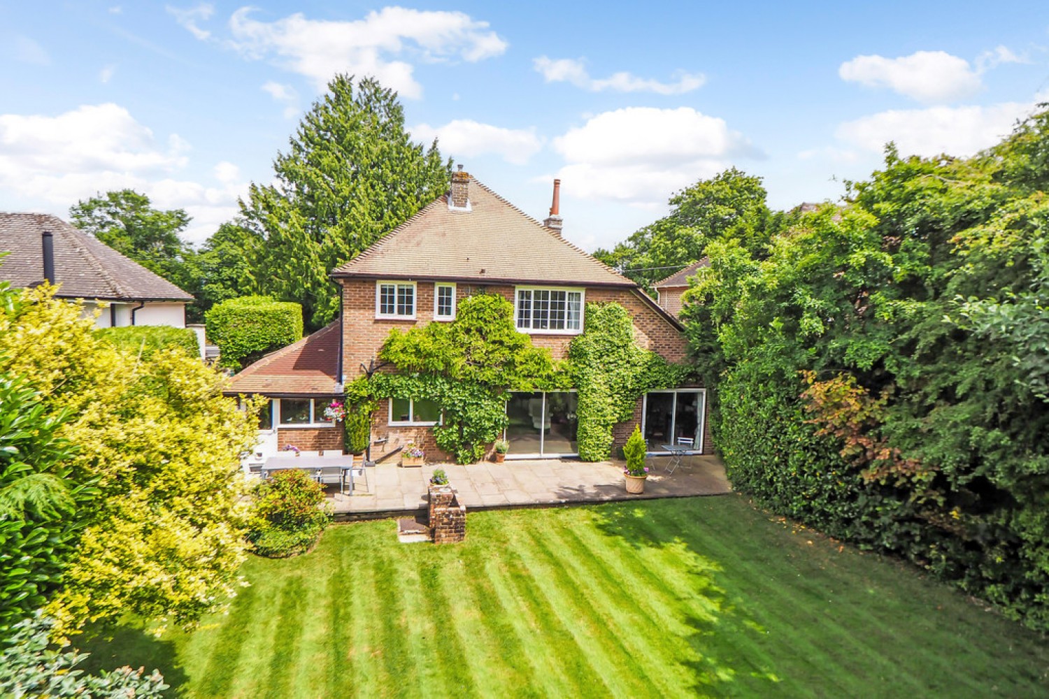 4 bedroom House for Sale Andover Road North, Winchester