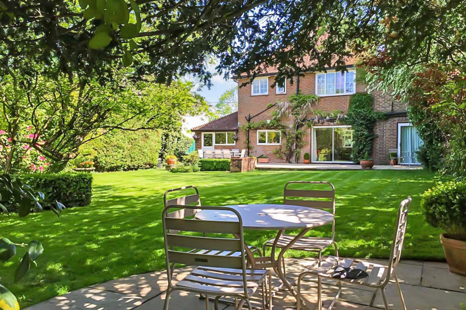 4 bedroom House for Sale Andover Road North, Winchester