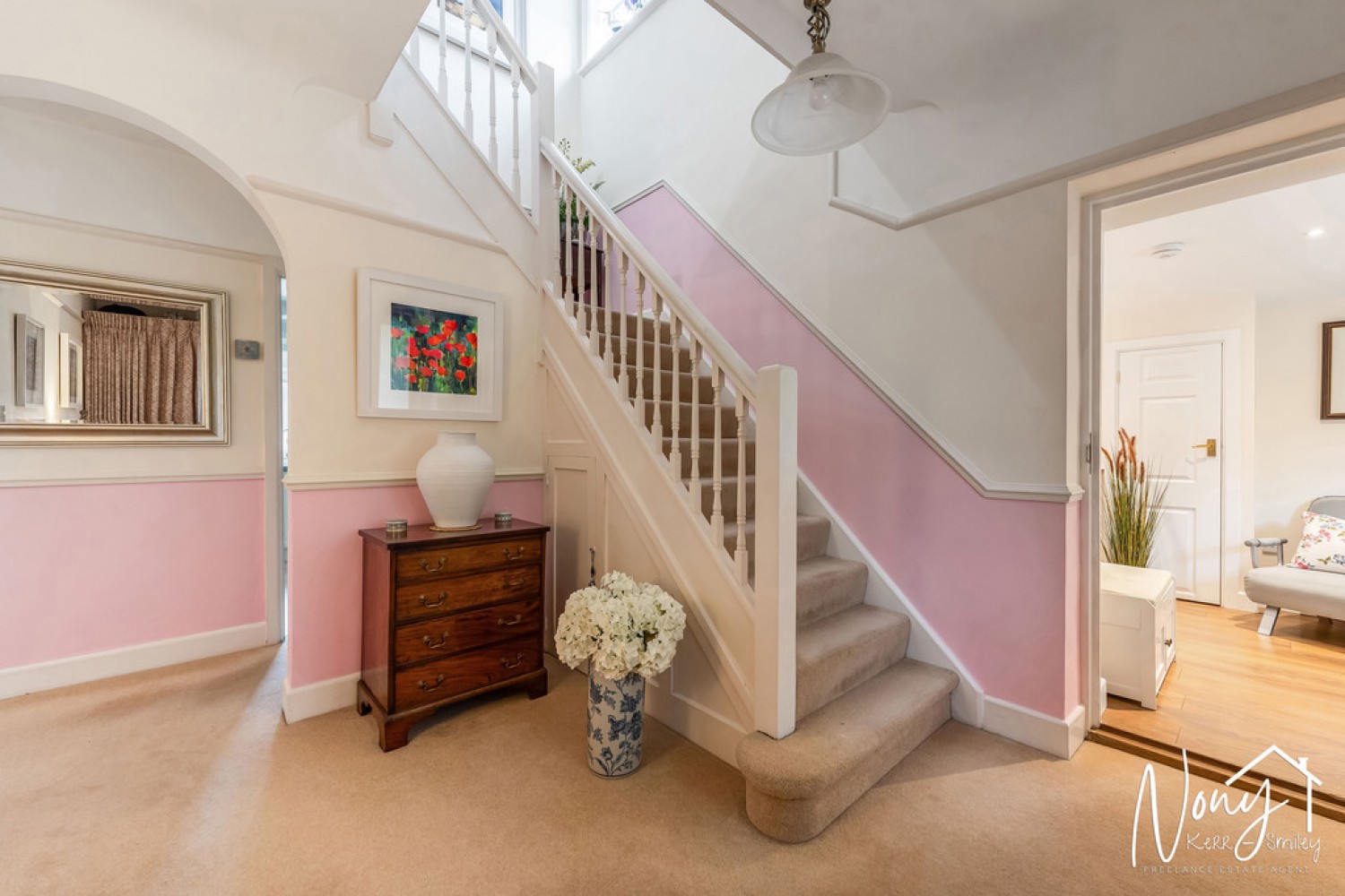 4 bedroom House for Sale Andover Road North, Winchester
