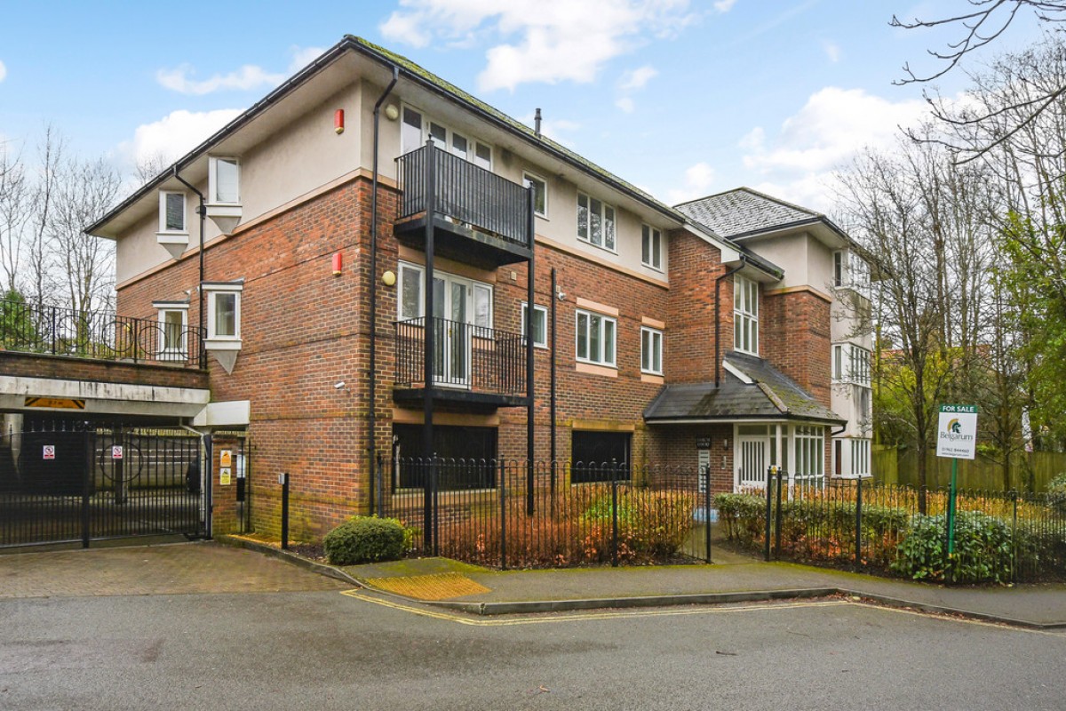 Sarum Court, Sarum Road