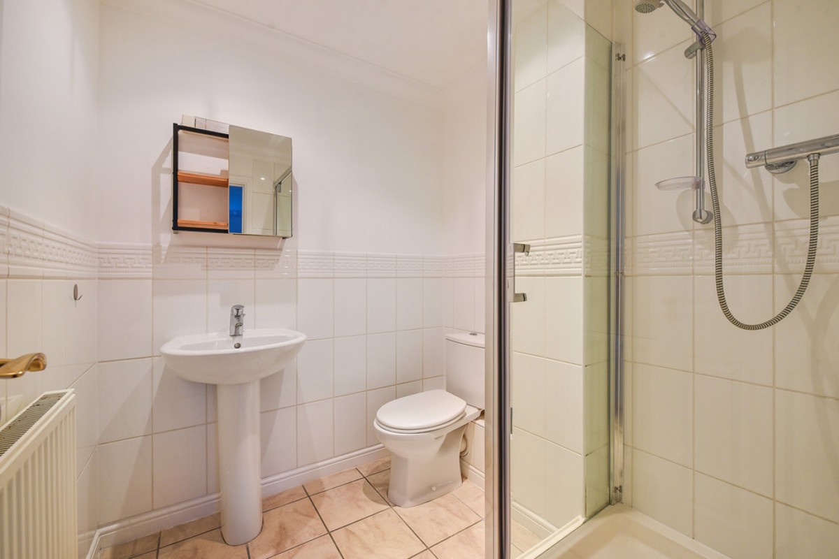 Sarum Court, Sarum Road