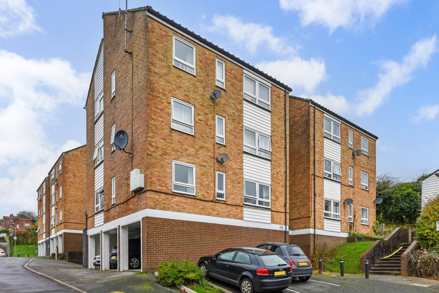 3 bedroom Flat for Letting Woolford Close (TF), Stanmore, Winchester