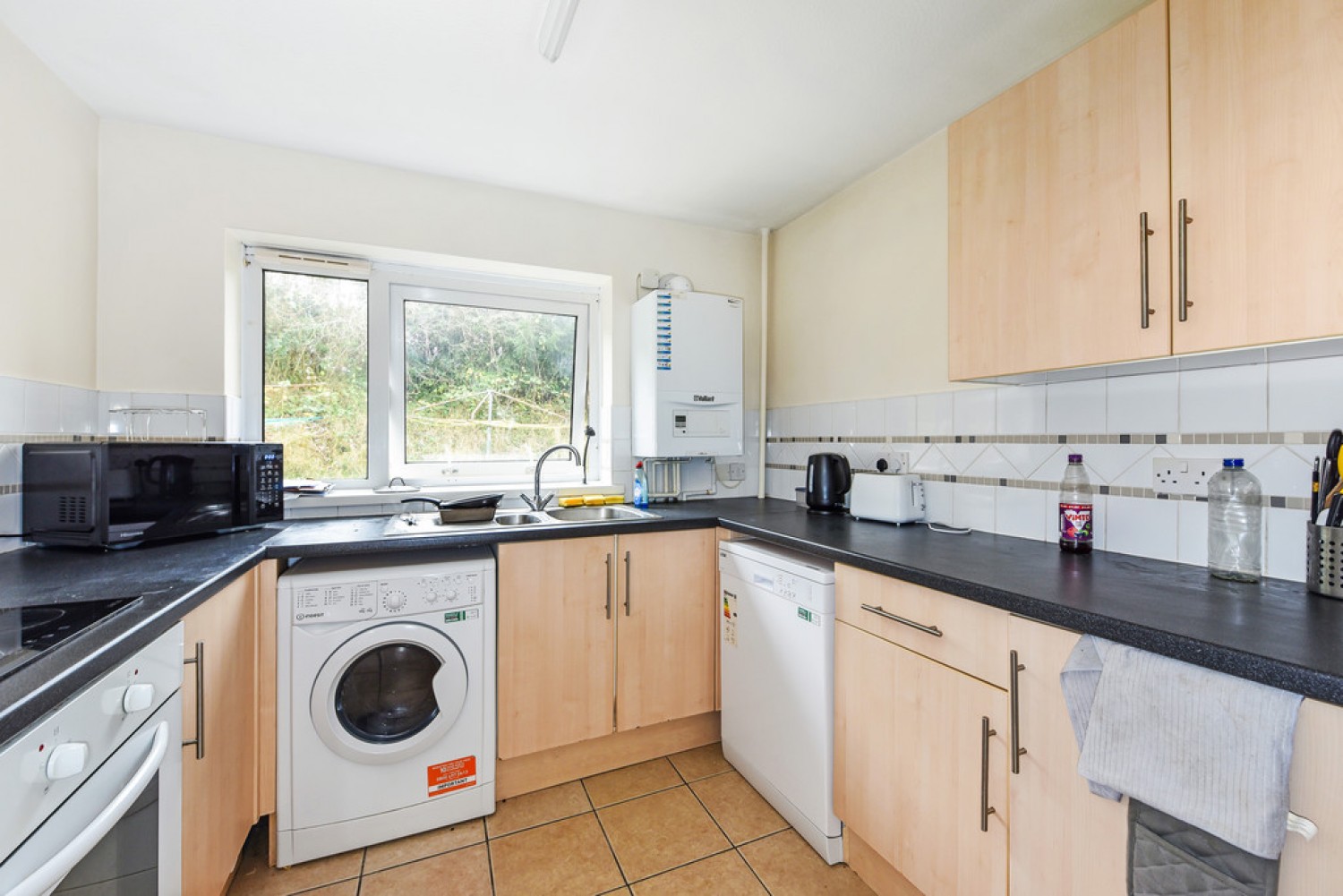 3 bedroom Flat for Letting Woolford Close (TF), Stanmore, Winchester