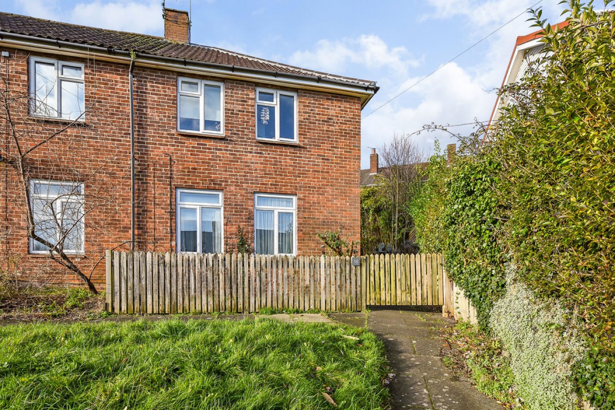 Wolfe Close , Winchester