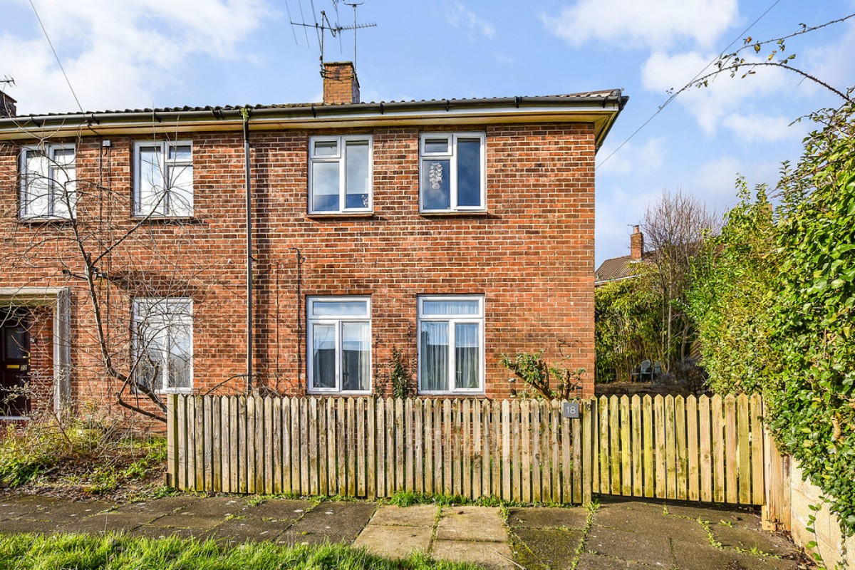 Wolfe Close , Winchester