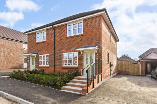 Jersey Fields, Overton