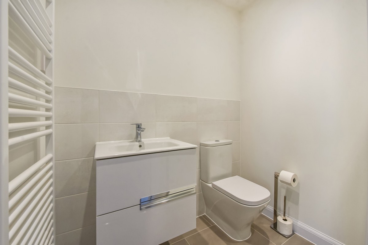 Jersey Fields, Overton