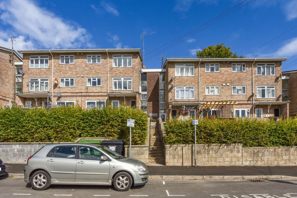 Thurmond Crescent , Winchester