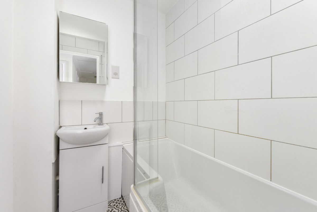 Thurmond Crescent , Winchester